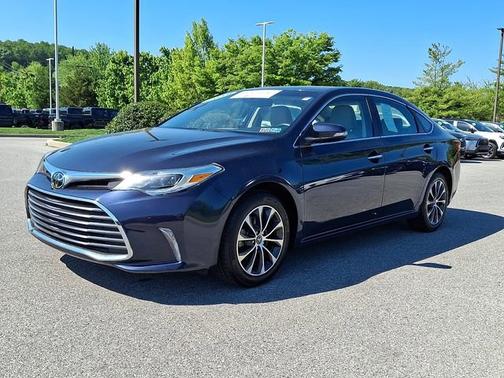 Parisian Night Pearl 8W6 2018 Toyota Avalon XLE