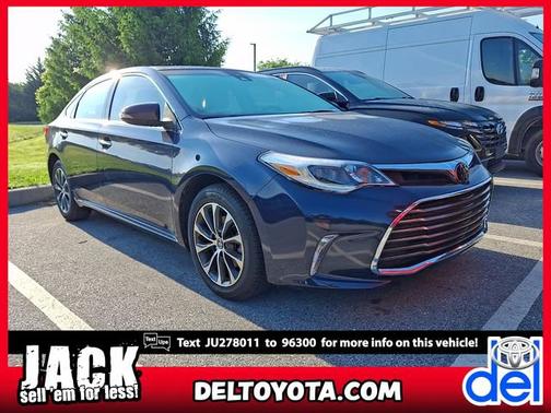 Parisian Night Pearl 8W6 2018 Toyota Avalon XLE