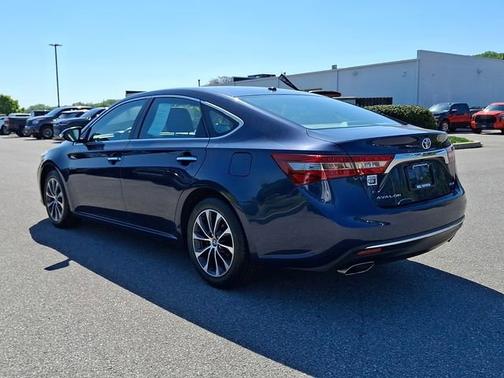Parisian Night Pearl 8W6 2018 Toyota Avalon XLE
