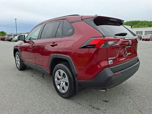 Ruby Flare Pearl 3T3 2019 Toyota RAV4 LE