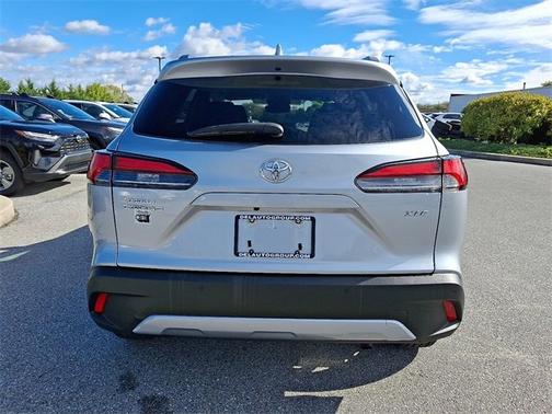 2024 Toyota Corolla Cross XLE
