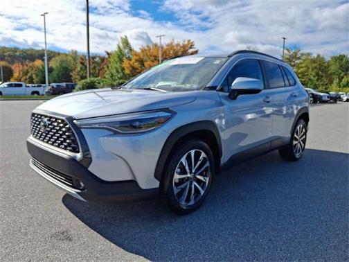 2024 Toyota Corolla Cross XLE
