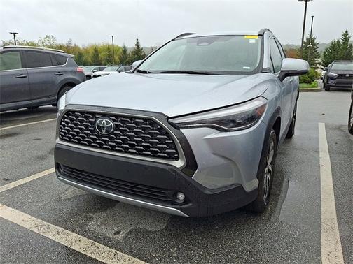 2024 Toyota Corolla Cross XLE