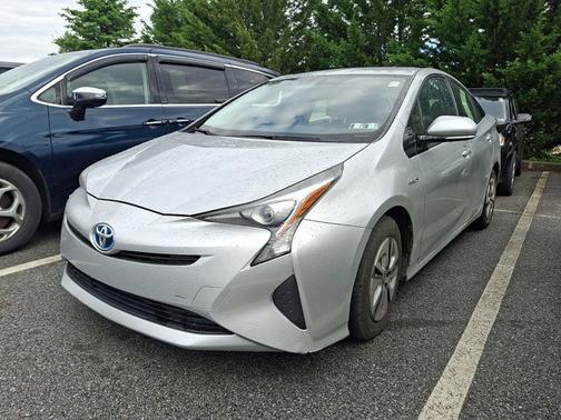 Classic Silver Metallic 2016 Toyota Prius Four