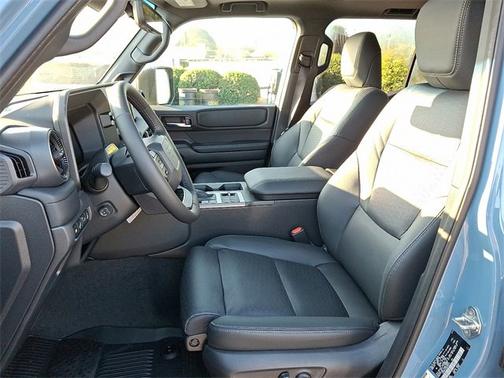 2025 Toyota Land Cruiser 