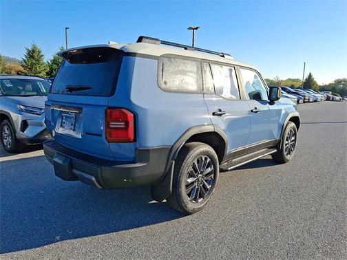 2025 Toyota Land Cruiser 