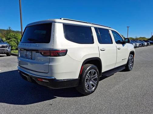 2022 Jeep Wagoneer Series III