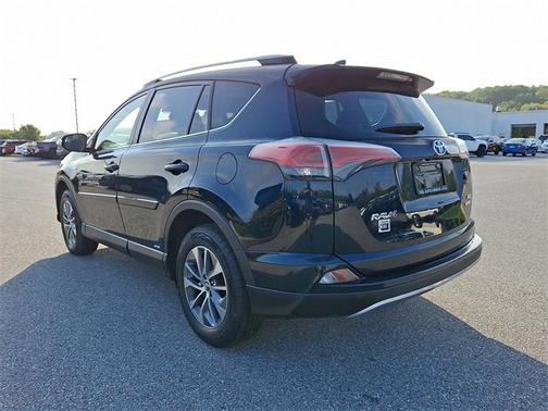 2018 Toyota RAV4 Hybrid XLE