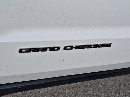 2018 Jeep Grand Cherokee Laredo E