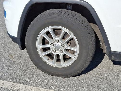2018 Jeep Grand Cherokee Laredo E