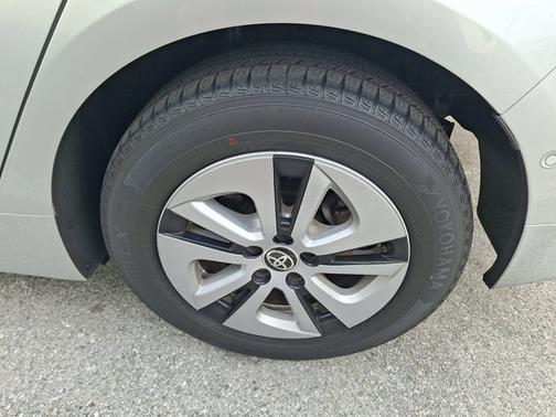 2018 Toyota Prius Two