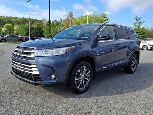 Shoreline Mist 2019 Toyota Highlander XLE