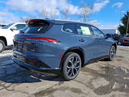 2026 Toyota Crown Signia XLE