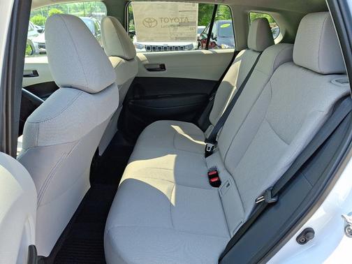2025 Toyota Corolla Cross LE