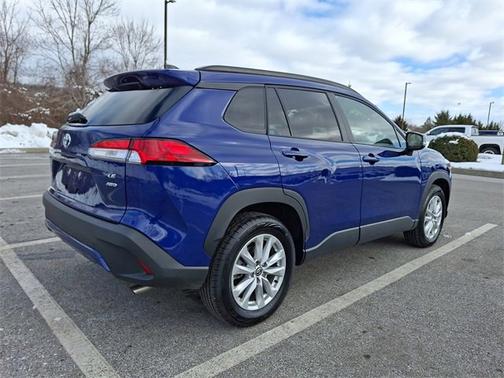 2025 Toyota Corolla Cross LE