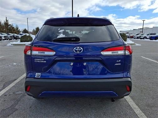 2025 Toyota Corolla Cross LE