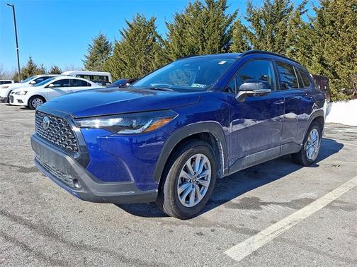 2025 Toyota Corolla Cross LE