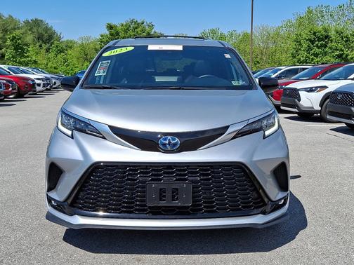 2023 Toyota Sienna XSE