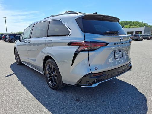 2023 Toyota Sienna XSE