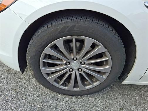 2017 Buick LaCrosse Premium