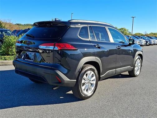 2024 Toyota Corolla Cross LE
