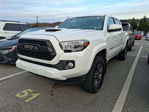 2017 Toyota Tacoma SR