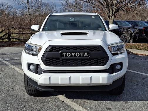 2017 Toyota Tacoma SR