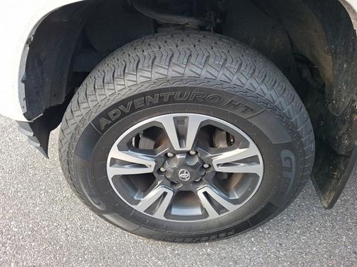 2017 Toyota Tacoma SR