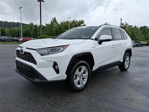 2021 Toyota RAV4 Hybrid XLE