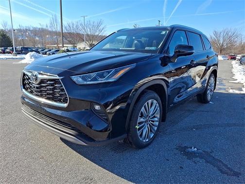 2026 Toyota Highlander Hybrid Platinum