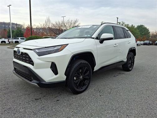 2022 Toyota RAV4 Hybrid SE