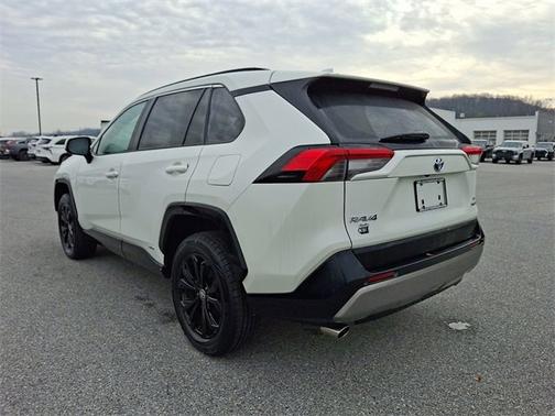 2022 Toyota RAV4 Hybrid SE