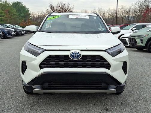 2022 Toyota RAV4 Hybrid SE