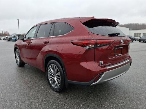 Ruby Flare Pearl 2021 Toyota Highlander Platinum
