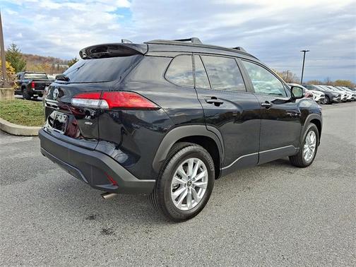 2025 Toyota Corolla Cross LE