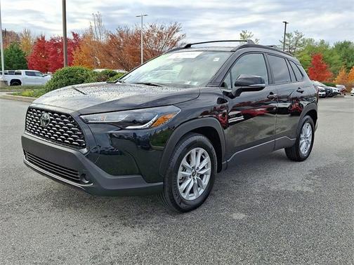 2025 Toyota Corolla Cross LE