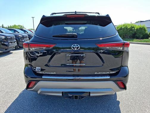 2022 Toyota Highlander Platinum