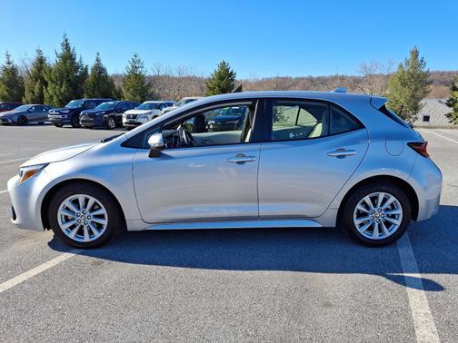 2024 Toyota Corolla Hatchback SE