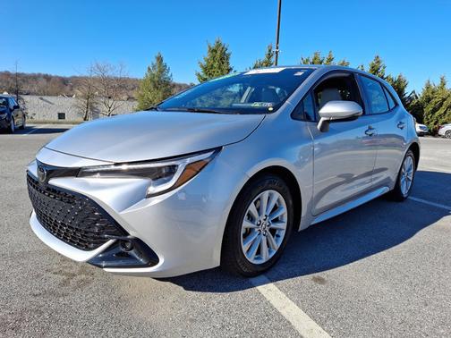 2024 Toyota Corolla Hatchback SE