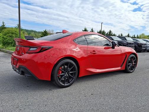 Track Bred   Dck 2025 Toyota GR86 Premium