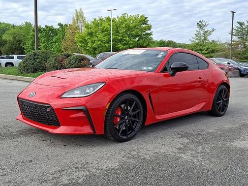 Track Bred   Dck 2025 Toyota GR86 Premium