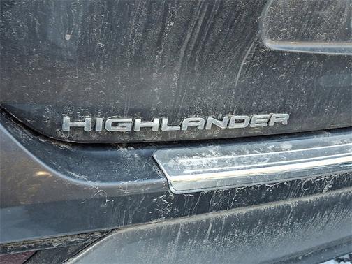 2023 Toyota Highlander Hybrid Platinum