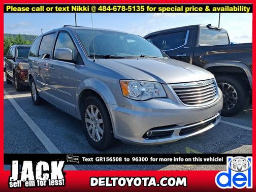 2016 Chrysler Town & Country Touring
