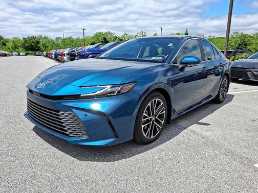 2025 Toyota Camry XLE