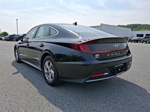 2022 Hyundai SONATA SE
