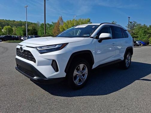 Ice Cap   040 2024 Toyota RAV4 XLE