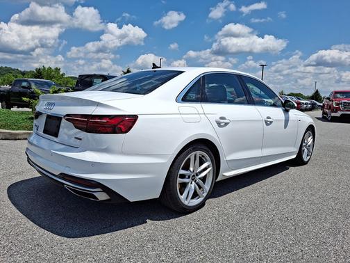 2023 Audi A4 S line Premium Plus