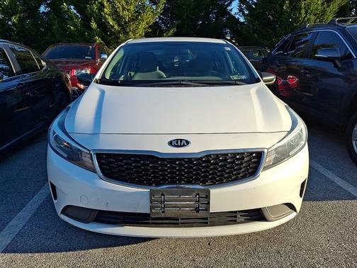 Snow White Pearl 2018 Kia Forte LX
