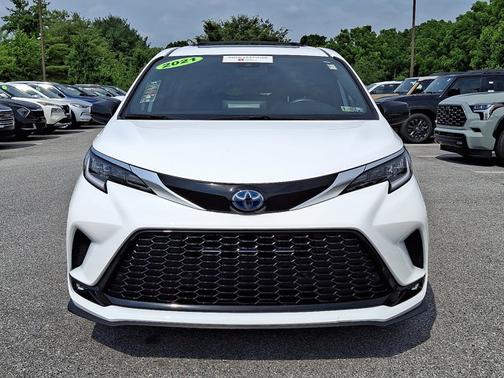 2021 Toyota Sienna XSE 7 Passenger