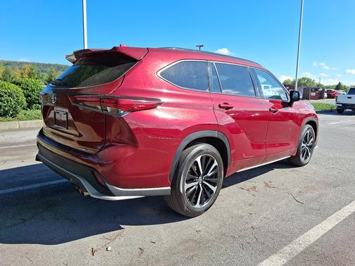 2021 Toyota Highlander XSE